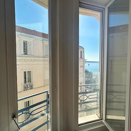 Haven Of Peace Overlooking The Croisette